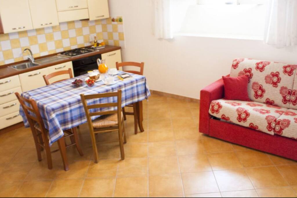 cucina con divano