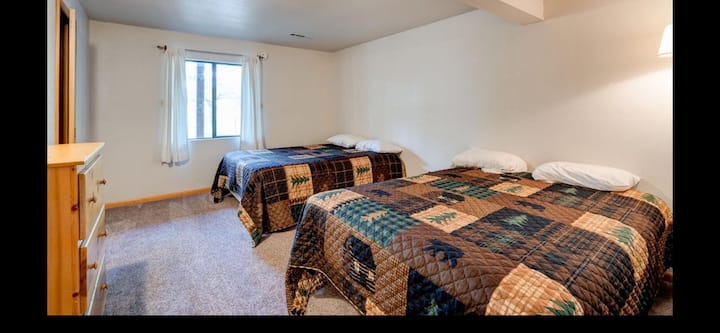 Lower level - Bedroom #3 with two queen size beds