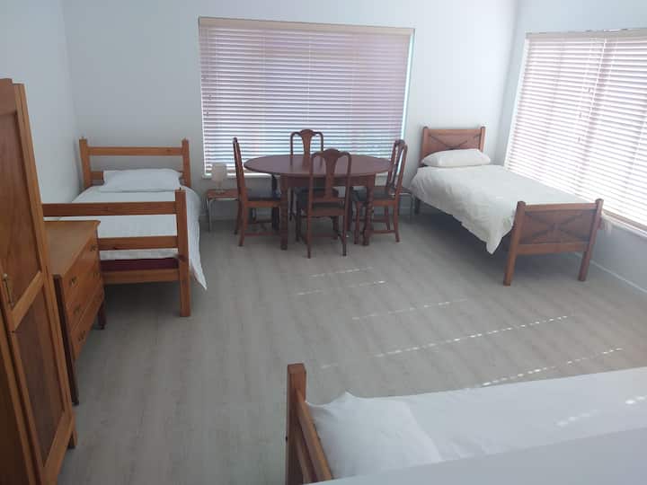 3 camas individuales