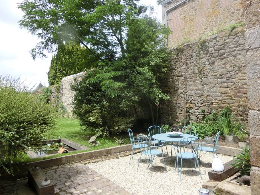 Terrasse privative dans le jardin Sud Ouest
