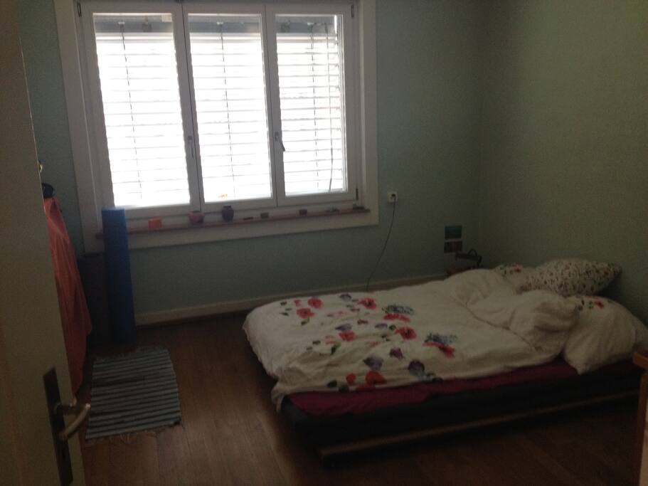 Schlafzimmer 2