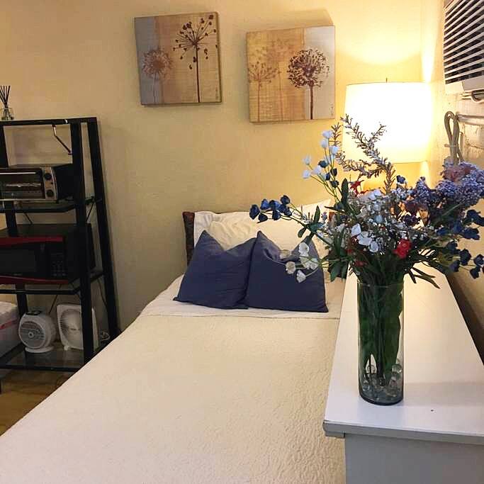 Comfortable single bed