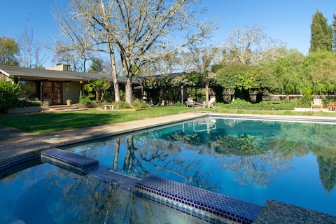 Private Sonoma Retreat w/Pickleball and Tennis