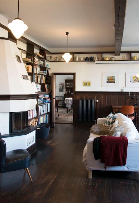 Kaminzimmer mit Bibliothek