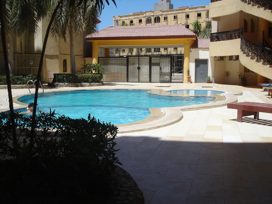 Regency Towers 2 Bedroom/2 Bathroom apartment – Close to all amenities – Very Popular location