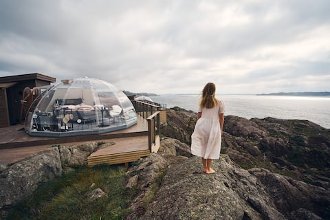 Popular Airbnb listing: The Storm Cabins on Gullvegen - GoldenEye North in Bømlo