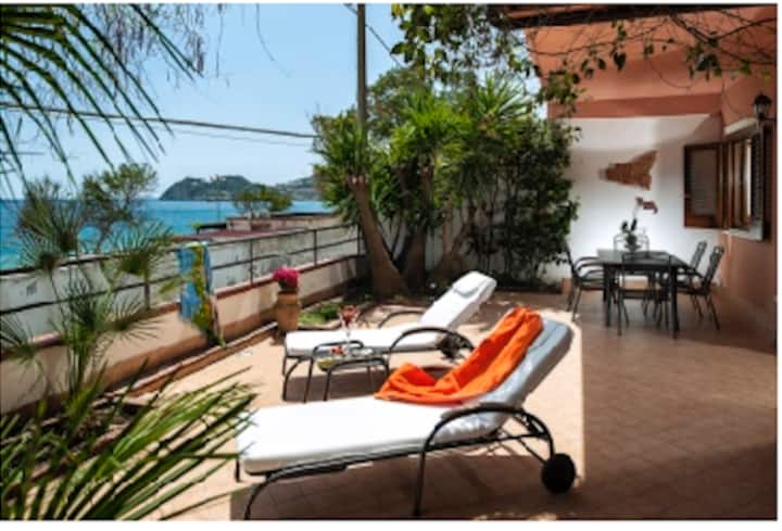 Charming Coastal Summer House Near Taormina - Taormina