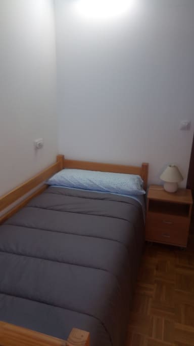 cama de 90 cms.