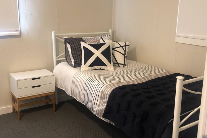 Cosy single room