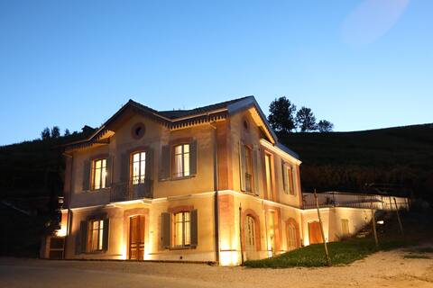 Villa Giobatta in Barolo - Cannubi