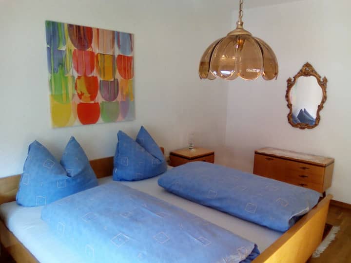 Спалня за 2 - ма души, включително спално бельо