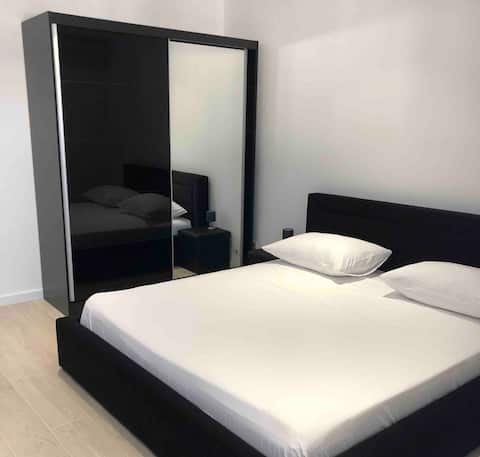 M I A room 2