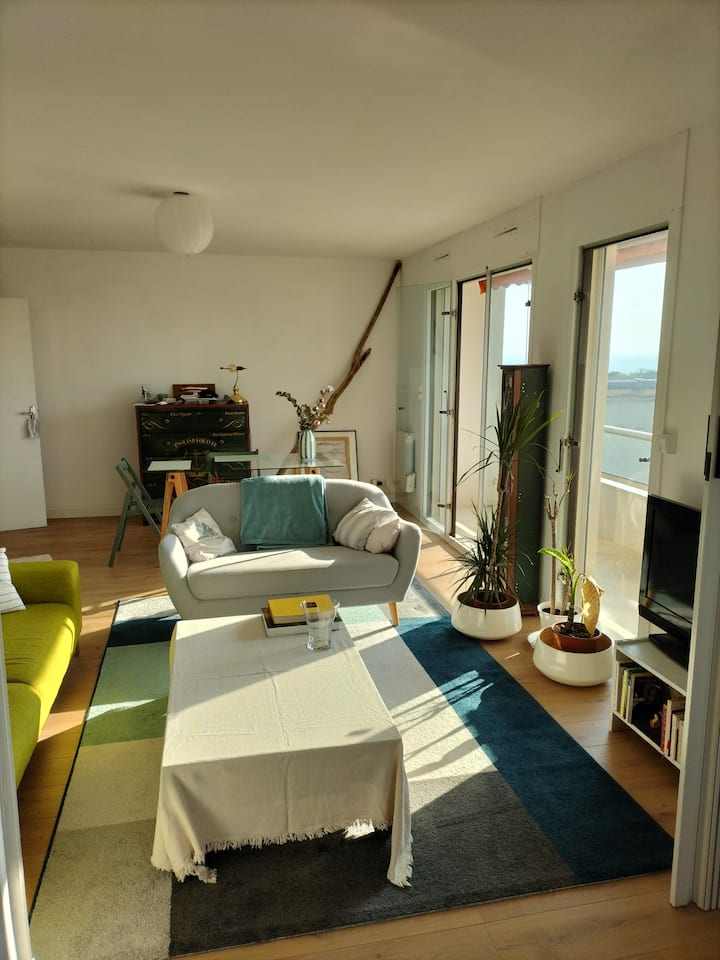 Royan-vue Mer, Balcon Et Parking, Proche Plage - Royan
