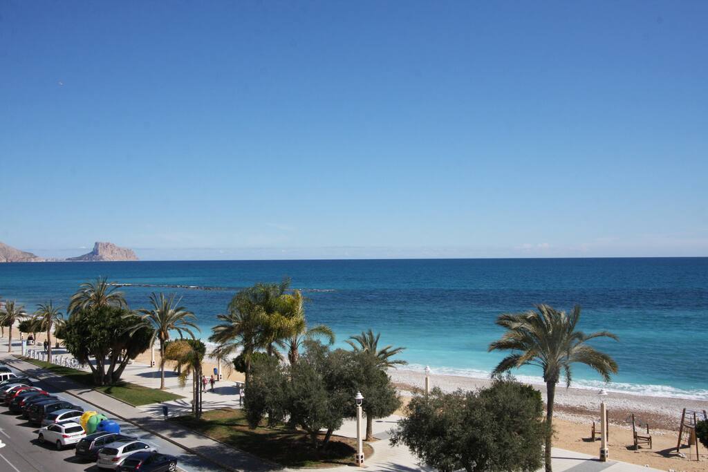 View from the main terrace. Vista desde la terraza principal