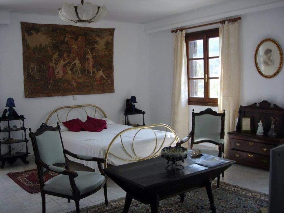 Chambre deux personnes frigo percolateur