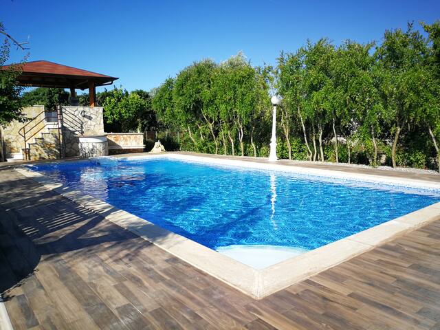 Villa Iris con Piscina a Castellana Grotte gallery image 2