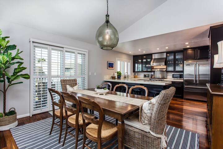 Feels like home. Ocean view. Walk/bike to beach