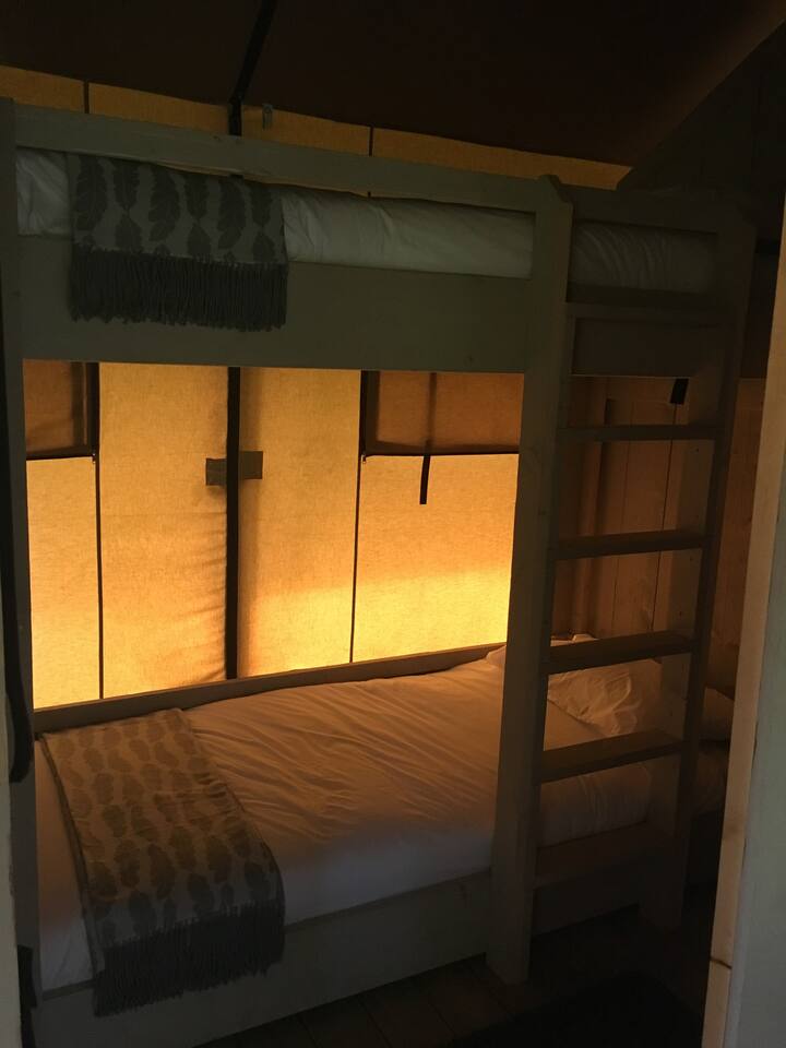Bedroom 2 sleeps 2 (bunk beds)