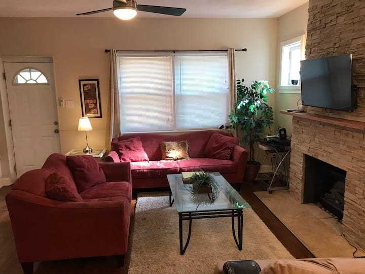 Private Bedroom 3 Miles From Barnes Hospital 1 - St. Louis, MO