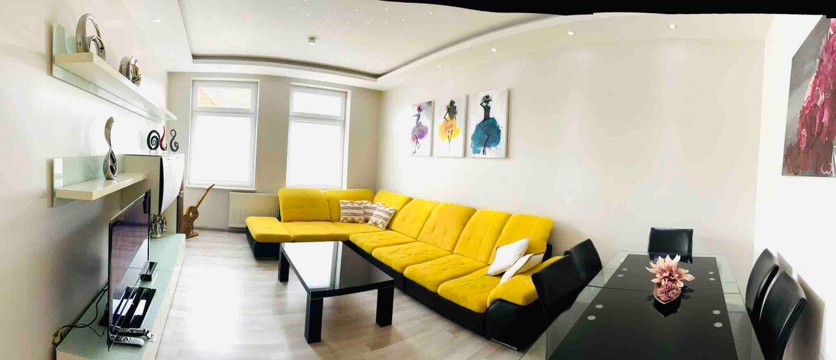 Top Airbnb: Modern apartment or room in Hanover City in Vahrenwald