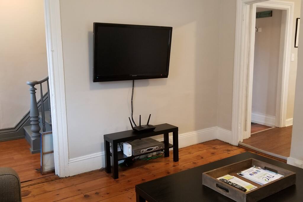 HDTV with digital cable box.
300 Mbps high speed internet