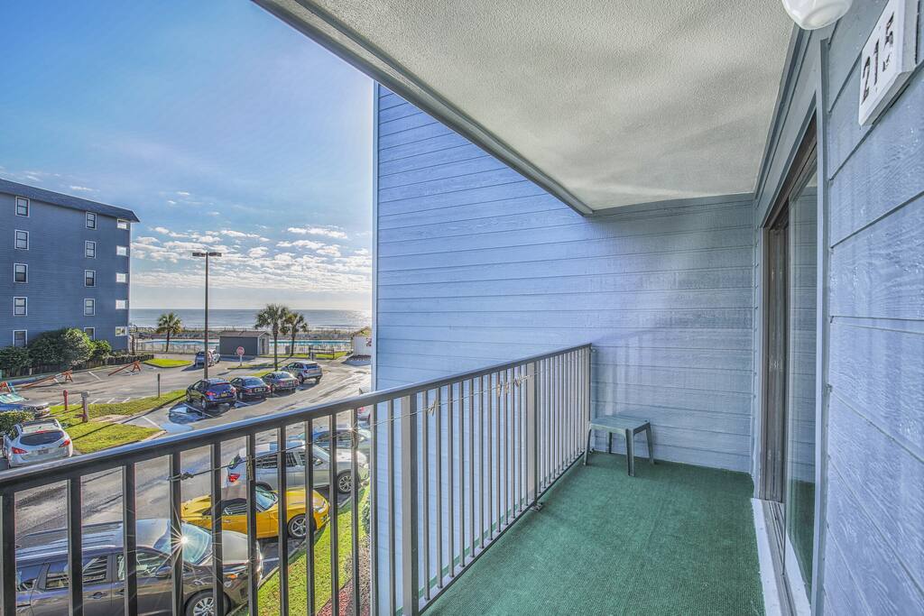 Full Balcony