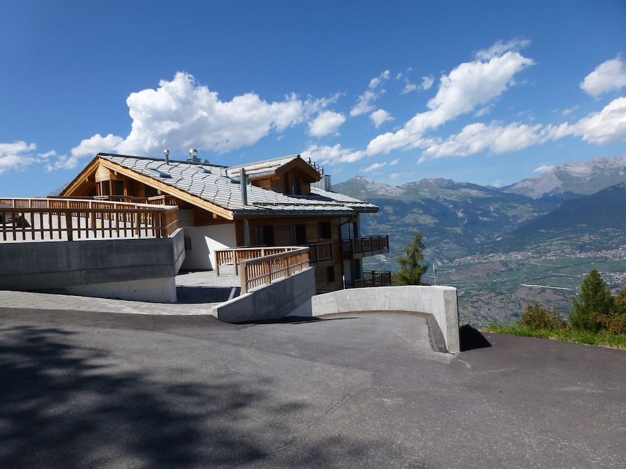Ski paradise and view over the Sion valley