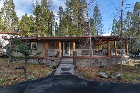 Starlight Lodge