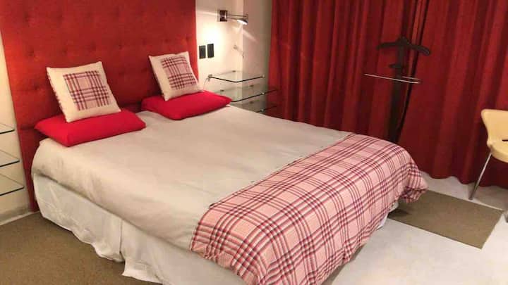 Oscuridad absoluta e insonorización en Dormitorio Principal