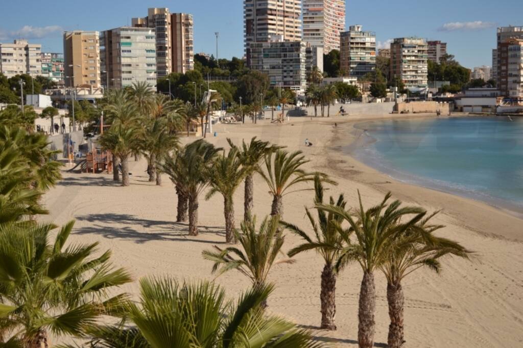 plage à 300 mètres de l'appartement