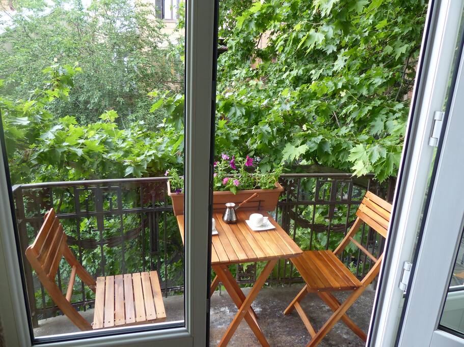 balcony