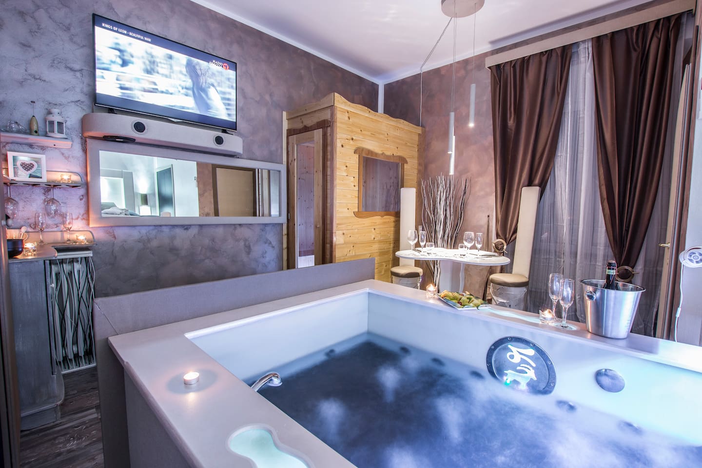 Roma Damore Suite Con Idromassaggio E Sauna Bed And