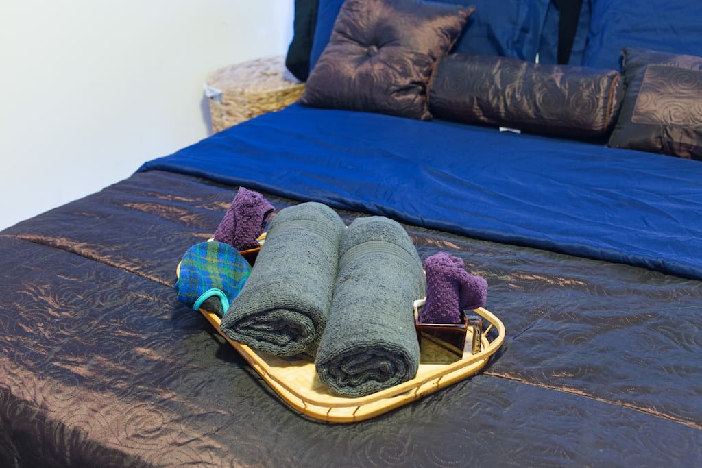 Relaxing items for your spa bath