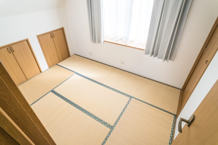 Спална соба татами на третиот кат