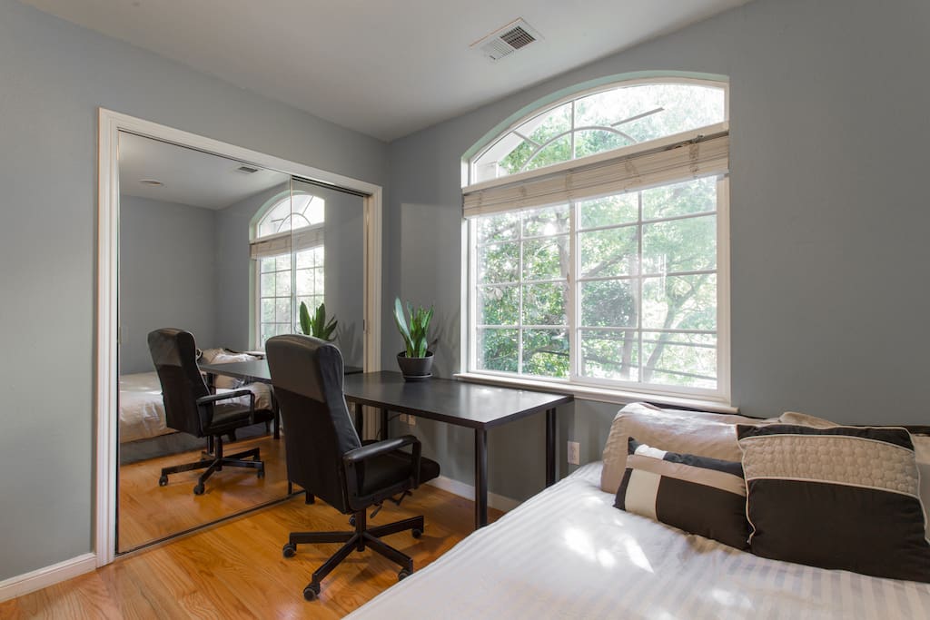 Leather chair & ample workspace for your needs.