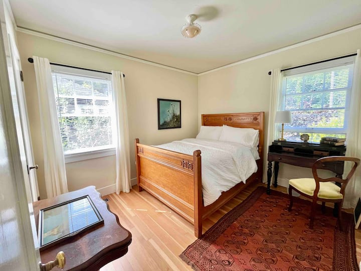 საწოლი 135×191 სმ