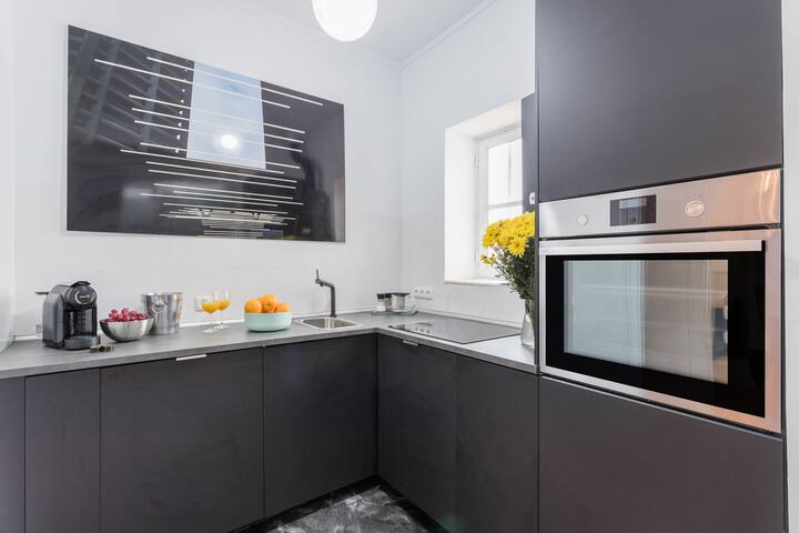 Rooftop-terrace with River-View – Design Apartment gallery image 3