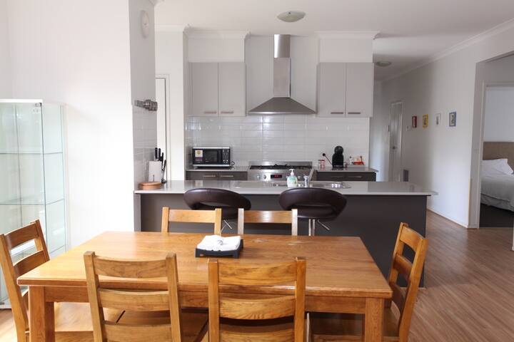 London Park Holiday House gallery image 5