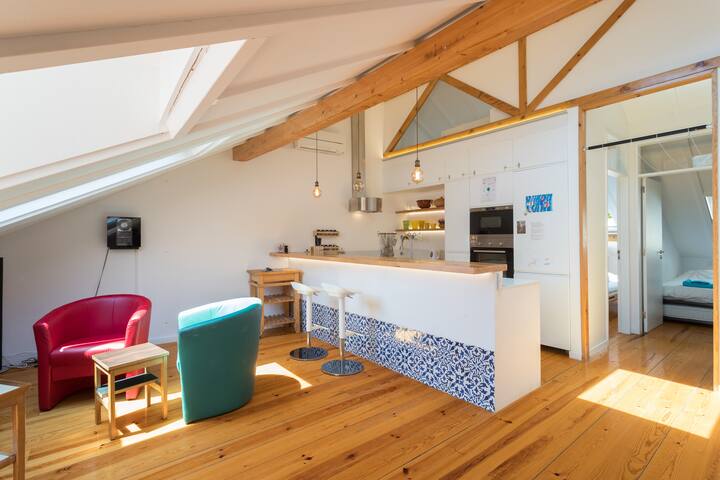 MOURARIA Castle/City Views Cosy 2 bed apart w/ AC