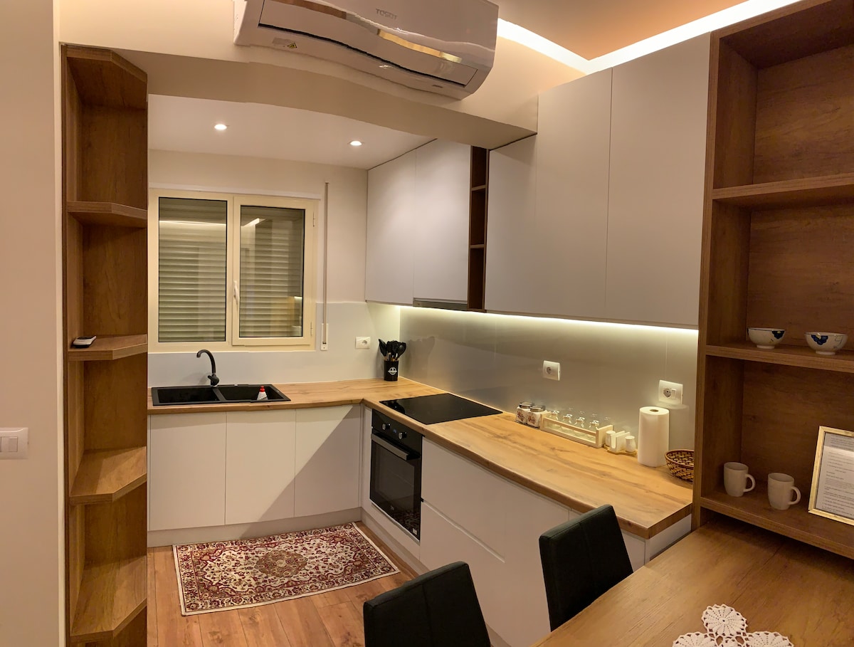 Listing 653236235478893837