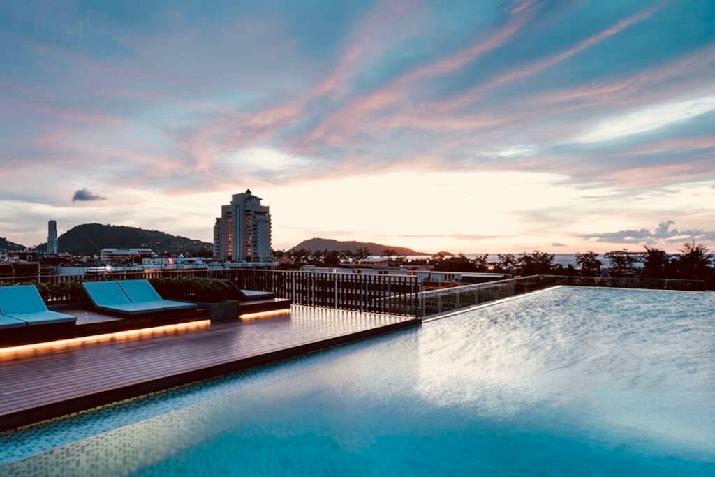 Rooftop pool