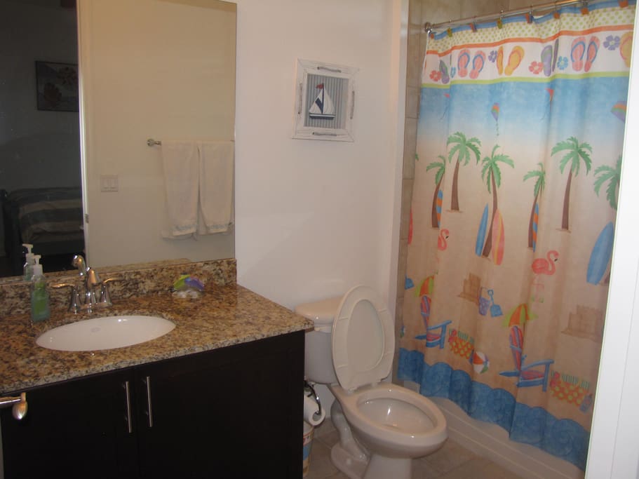 2nd Bedroom Full bath