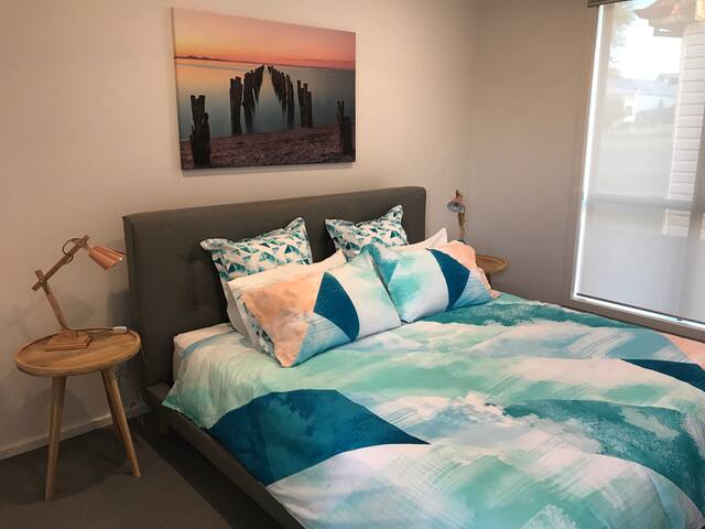 Luxury home with views -Portarlington town centre. gallery image 5