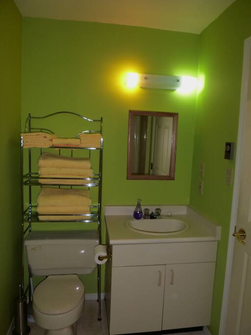 All new linens and towels