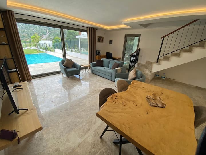 Kapalı Havuzlu, Dağ Manzaralı, 3+1 Lüks Villa - Dalyan