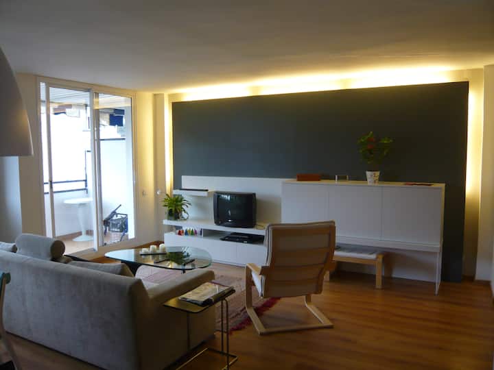 Private room in modern apartment by the Sea