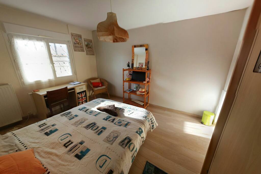 Chambre avec lit pour 1 ou 2 personnes