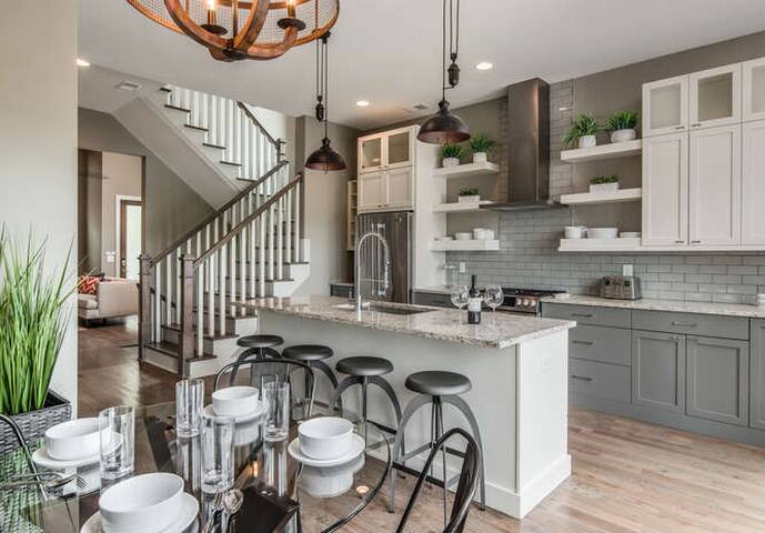 Rooftop Harmony gallery image 2