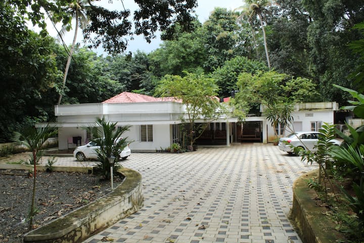 Airbnb   Vadasserikkara Vacation Rentals Places Stay Kerala