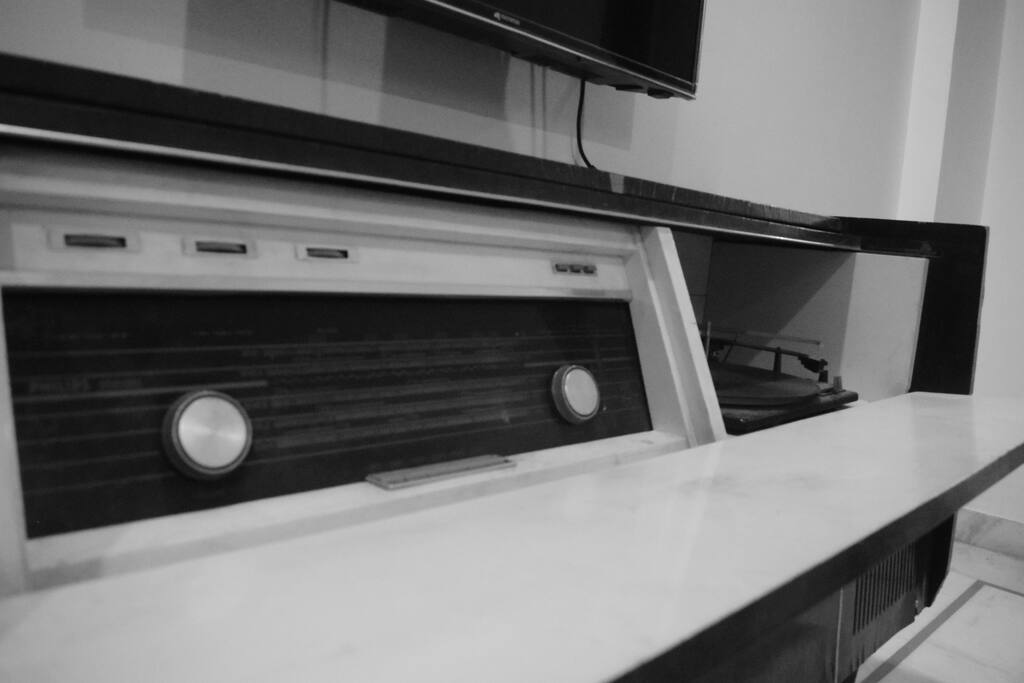 Ground floor drawing room fixtures